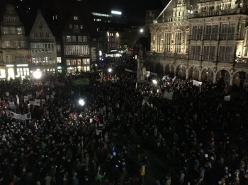 5000 Menschen demonstrieren Ende 2018 in Bremen gegen Rechts